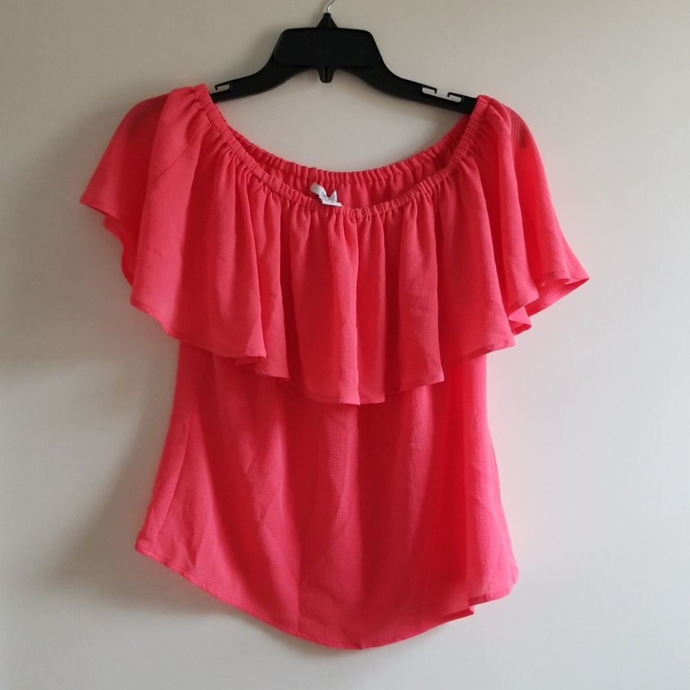 NWT off shoulder summer shirt